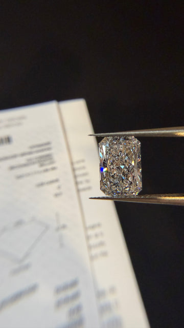 3.05ct Radiant Lab Diamond – D Color VS2 | Exceptional Fire